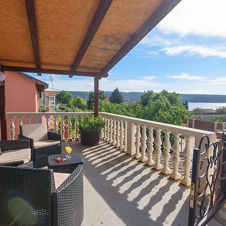 Apartman Bitunjac Gornji Karin Esterno foto